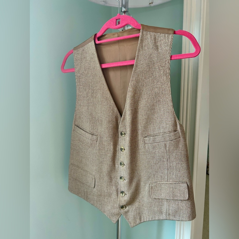 Stylish Vintage Beige Button-Up Vest
